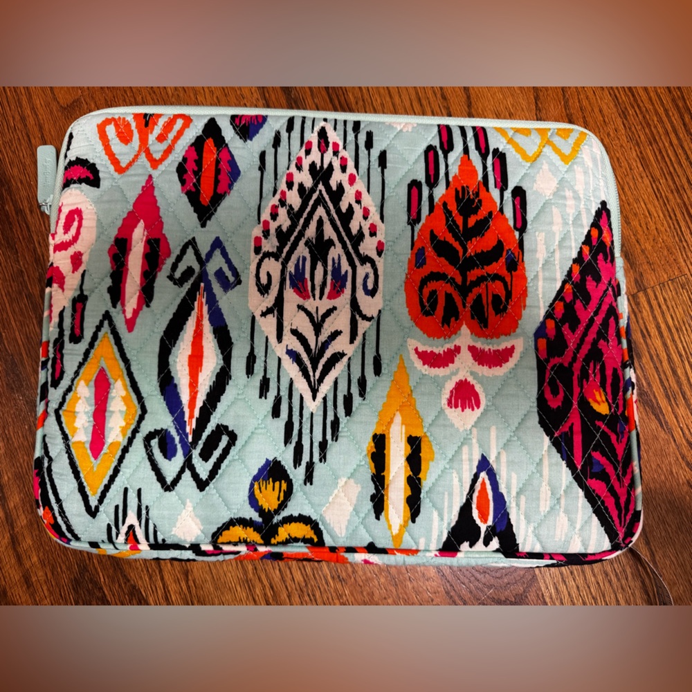 Vera Bradley Padded Laptop/tablet sleeve